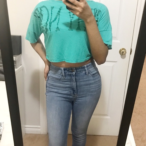 Turquoise Crop Top - Picture 1 of 3